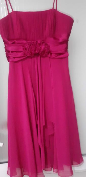 Rochie fuxia lungime medie