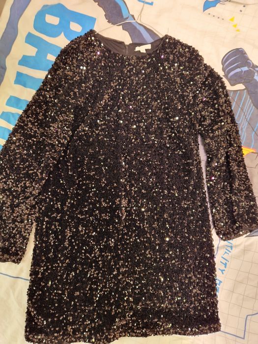 Rochie cu paiete H&M, o singura purtare, marimea M