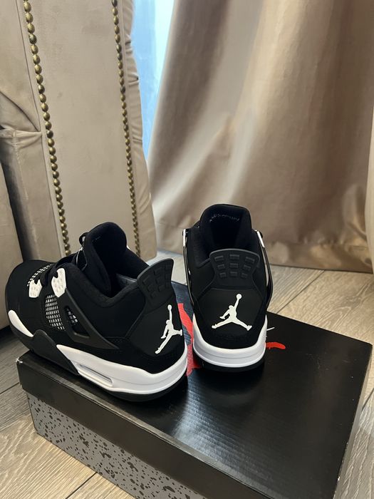 Jordan 4 White Thunder Noi / Incaltaminte Barbati