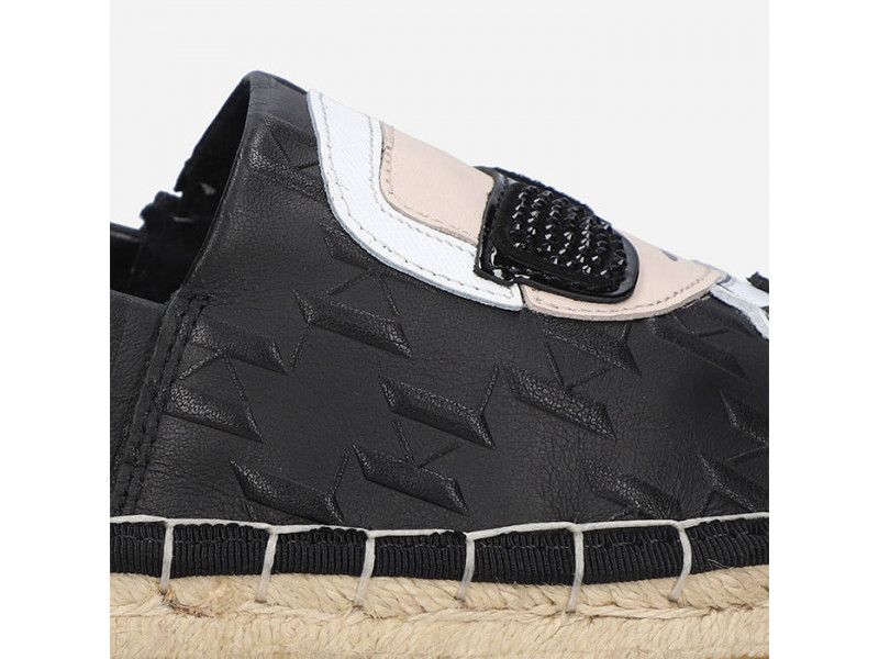 Karl Lagerfeld Kamini Ikon Emboss Slip On  размери - 39