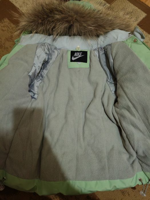 Продам детскую курточку зима