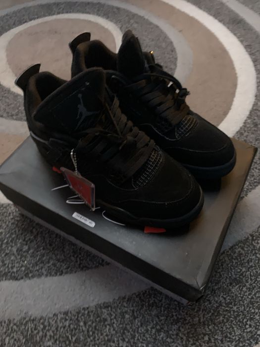 Jordan 4 black cat