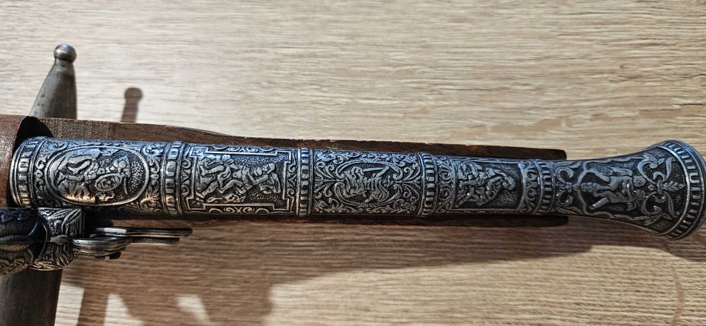 Декоративен пистолет