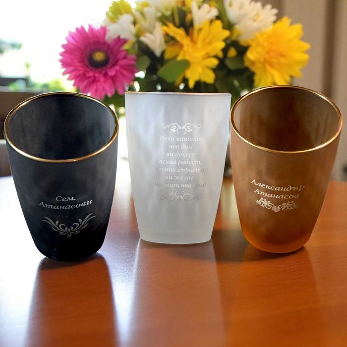 Лазерно гравиран комплект от три стъклени чаши за вода/безалкохолно