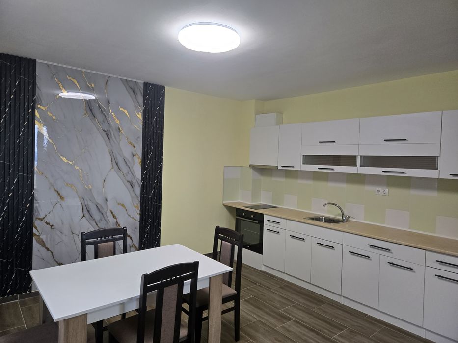 Дава се под наем Двустаен апартамент в Варна, м-т Сотира - 60 кв.м за 260 € - Снимка #2