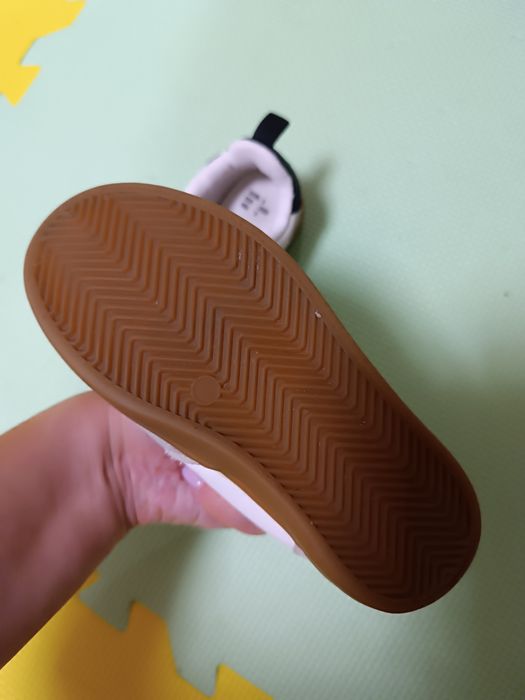 Adidași copii 25/26