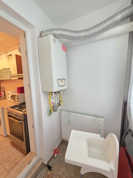 Vand sau schimb garsoniera cu ap 2/3 camere, zona 1 dec, Titan