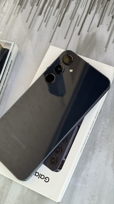 Продам ИДЕАЛЬНЫЙ samsung A55/ 256gb