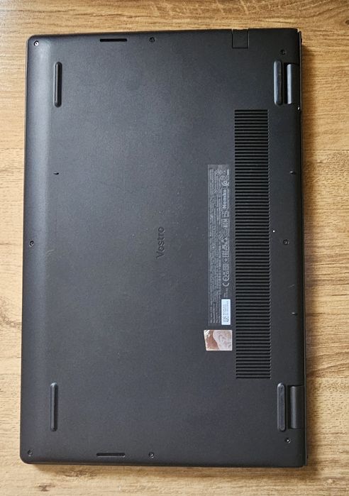 Dell  Vostro i3-1305u