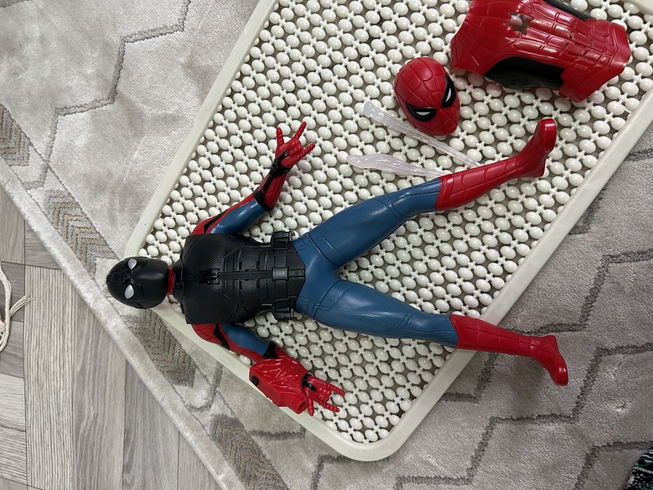 Фигурка Hasbro 3в1 Spider-man 33 см 1 шт