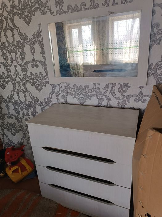 Продам спальный гарнитур