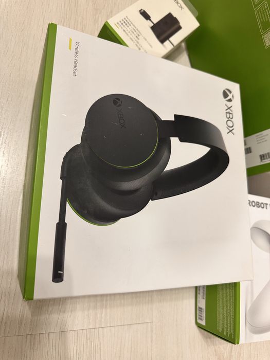 Продаю Xbox Series X (1 TB SSD)