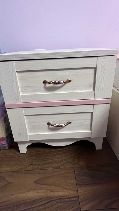 Vand mobilier dormitor copii 2000 lei