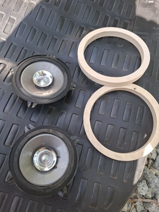 Продам Колонки Pioneer 2 штуки