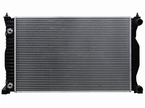 Радиатор охлаждения двигателя  Audi A4