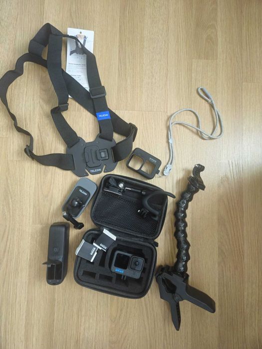 Vand Go Pro 12 cu accesorii