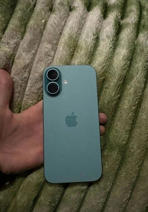 Айфон 16 на 128 гб