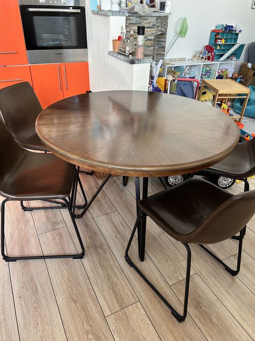 Ashley home стол и 6 стульев