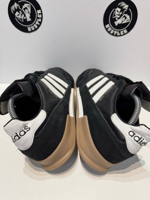 Маратонки ADIDAS MUNDIAL GOAL .Номер 40.5