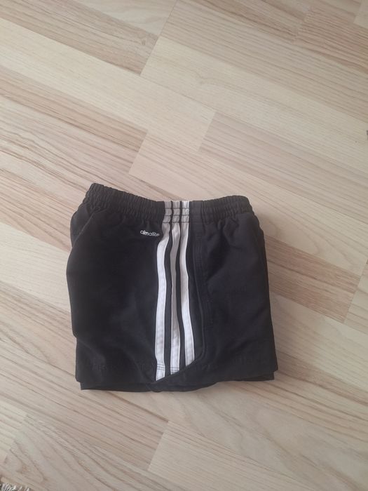 Pantaloni scurti Adidas