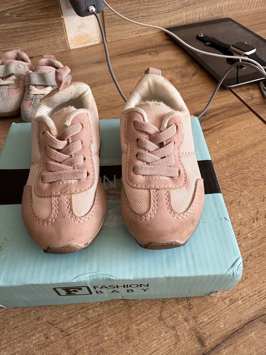 Детская обувь на девочку