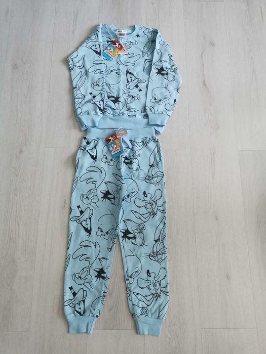 Детски анцуг 134 номер