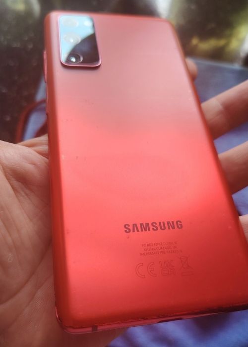 Vand Samsung S20 FE rosu