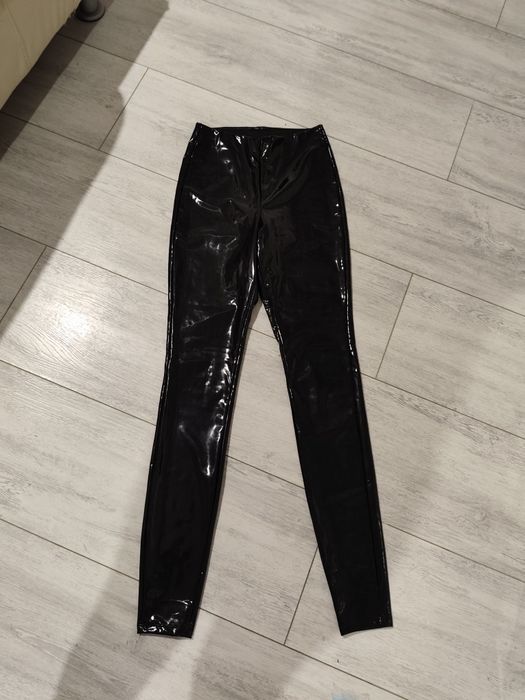 Дамски лачени клин