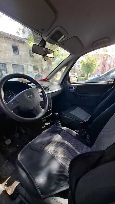 Продава сеОпел Мерива 1.7