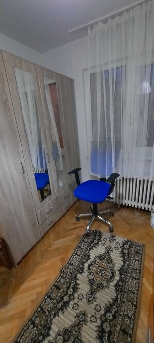 De vanzare apartament 3 camere Dambul Pietros