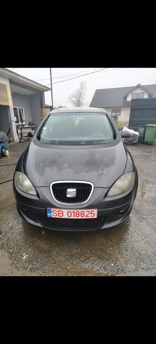 Piese   ușa bara fata spate  faruru  haion planșa bord stopuri caseta direcție ceasuri bord geam macara planetare egr compresor jug  stop Seat alteea