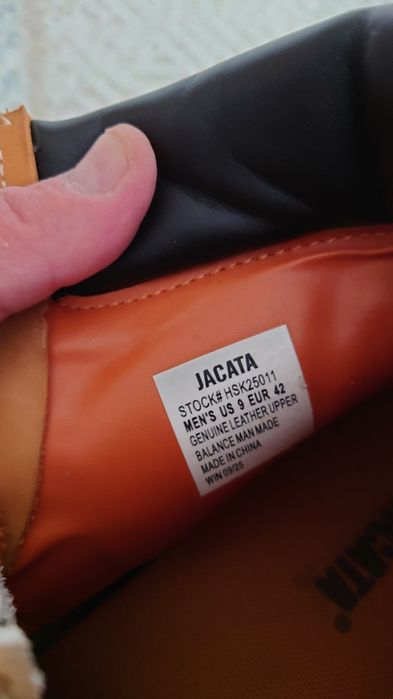 Продам ботинки Jacata. 42 размер.