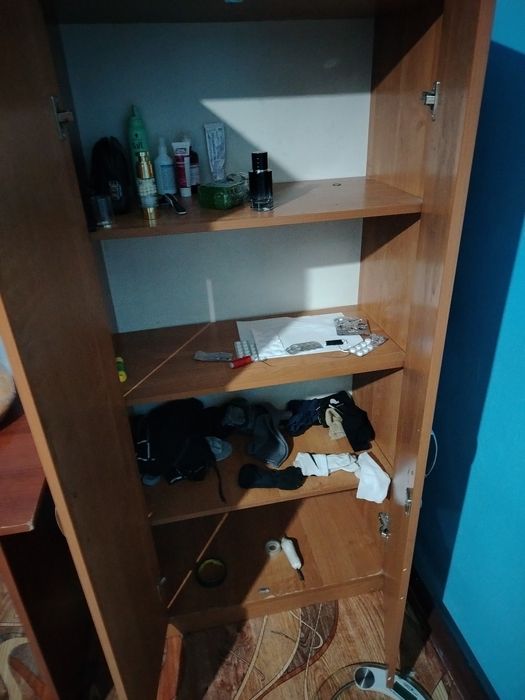 Продаю офисный шкаф