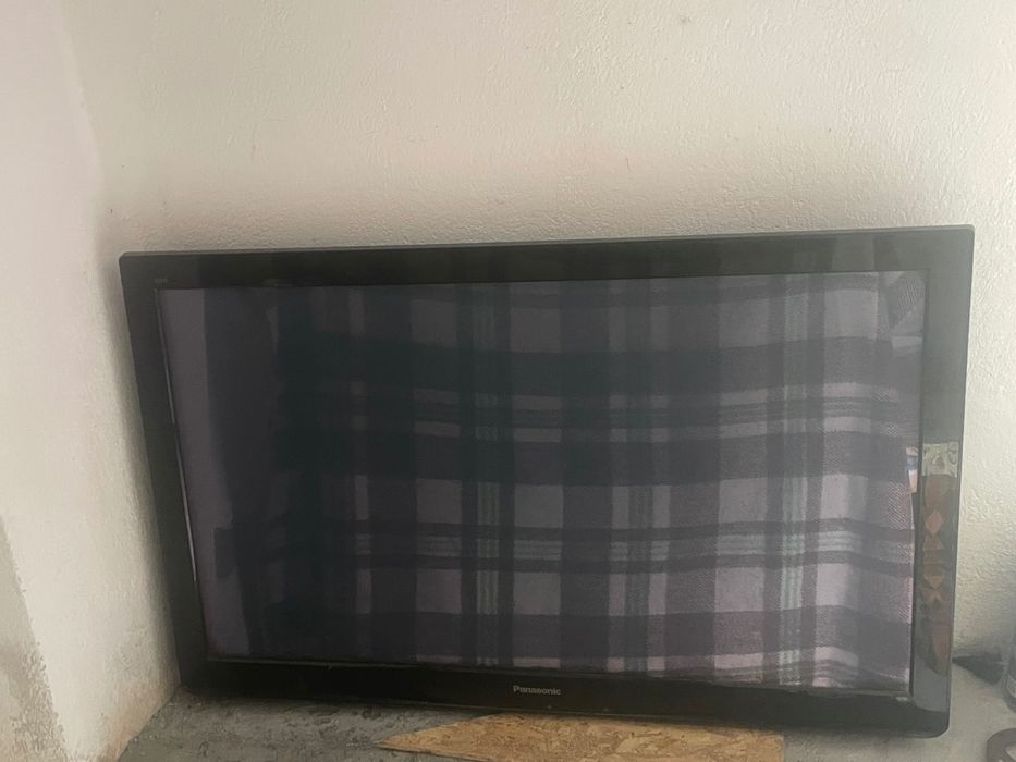 Panasonic 42 Плазма работещ   Модел : TX-P42C3E  Viera