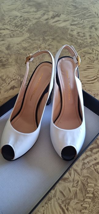 ПРОДАЮТСЯ туфли босоножки