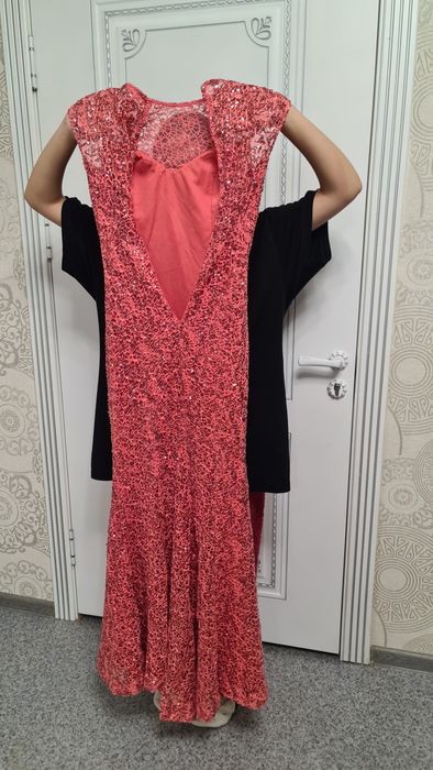 Продам платья вечерняя