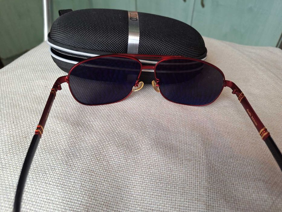 Продавам оригинални очила AUDI