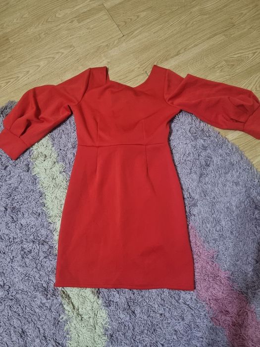 Rochie femei de sezon,cu spatele puțin gol,cu fermoar si o panglica