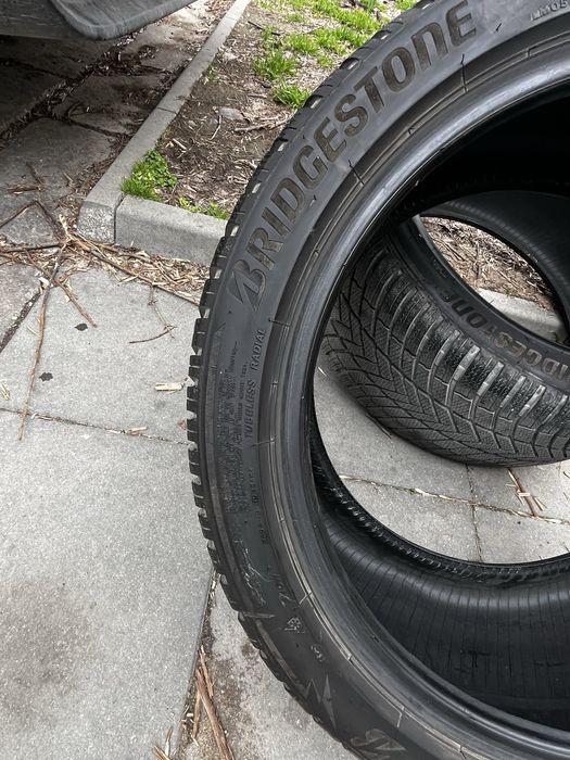 Bridgestone 295/35 R19 зимни