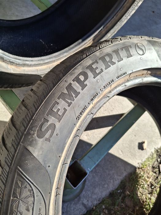 2 Anvelope  de iarnă 225 50 r17 Semperit
