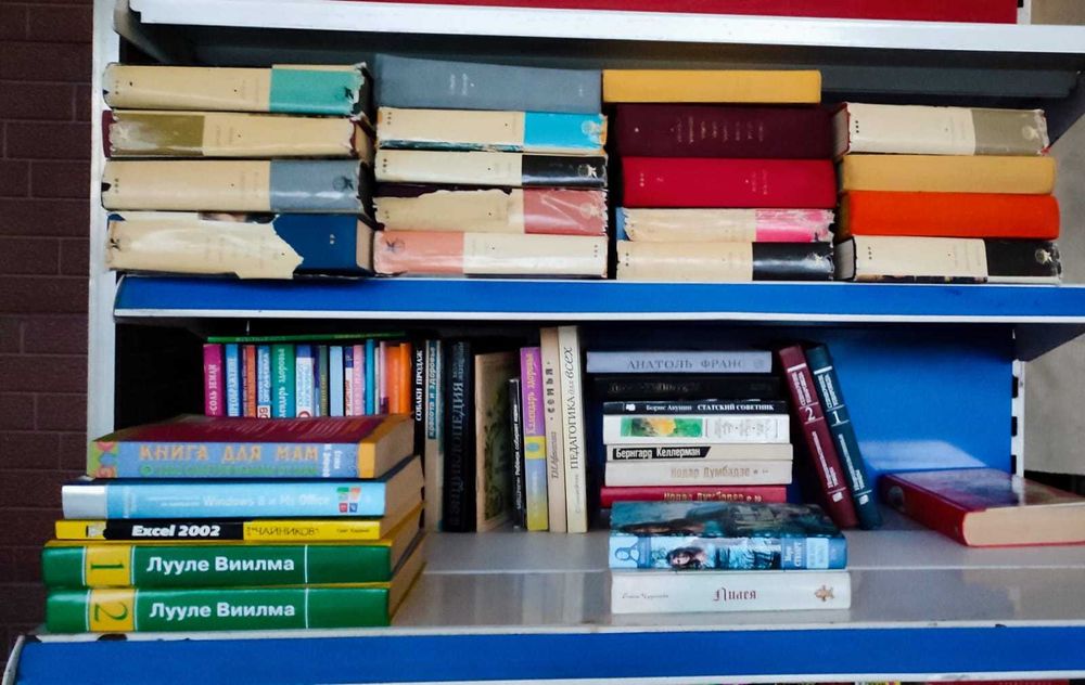 книги, цена 100-500