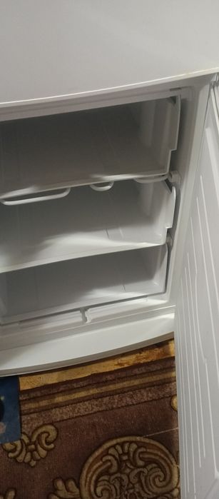 Продам холодильник атлант на запчасти