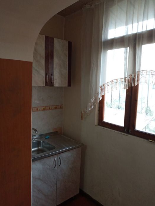 Продам свою 1 комнатную квартиру переделанная в 2х на Юнусабаде