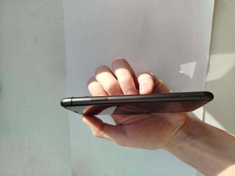 Продам Айфон 11/iphone 11