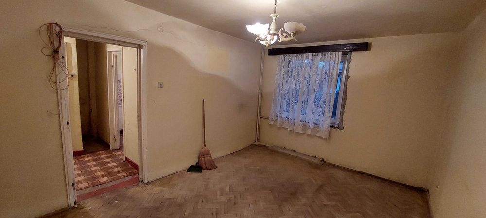 aprtament  2 camere   petrosani