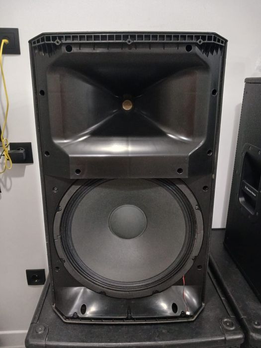 EV ZLX 15 / Музыкальные колонки