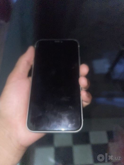 Iphone xr srochni sotiladi narxini kelishamiz