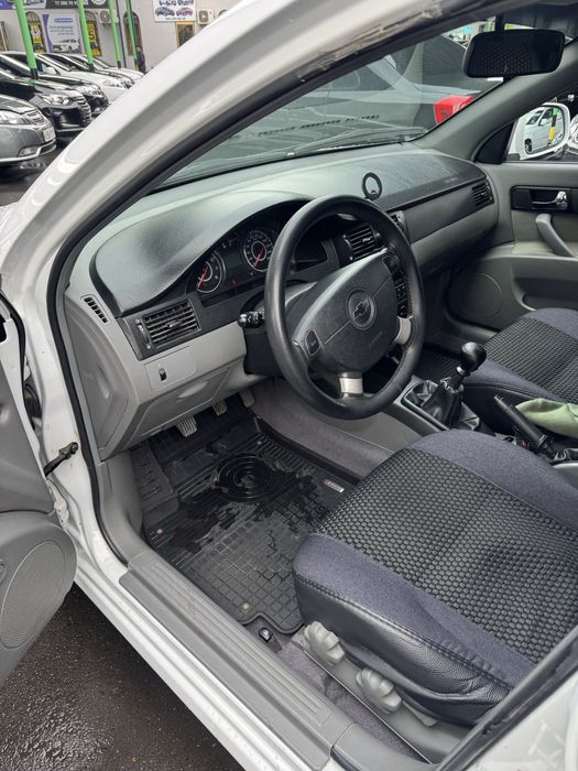 Jentra mexanika sotiladi