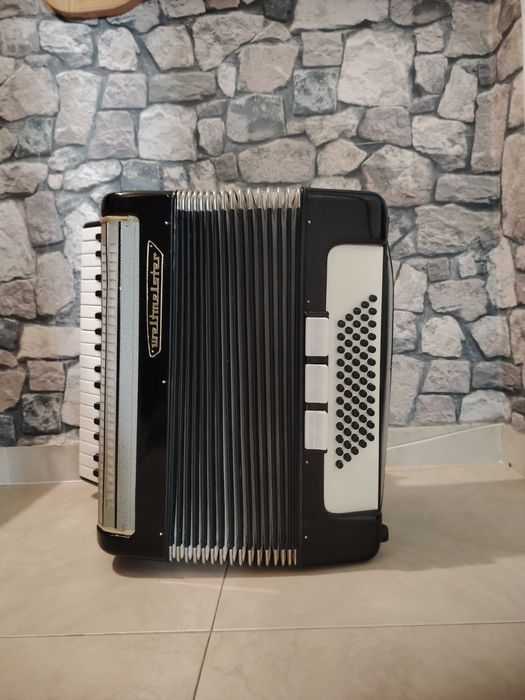 Акордеон Weltmeister / Нов Велтмайстер