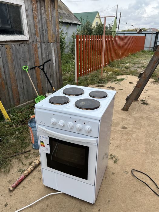 Продам газовую плиту